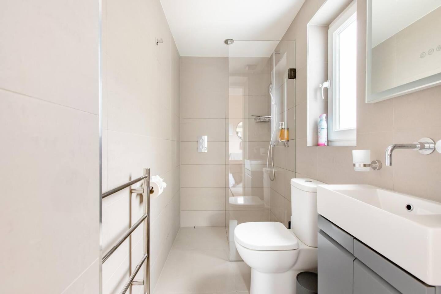 Luxury King-bed Ensuite With Quiet Private Patio *